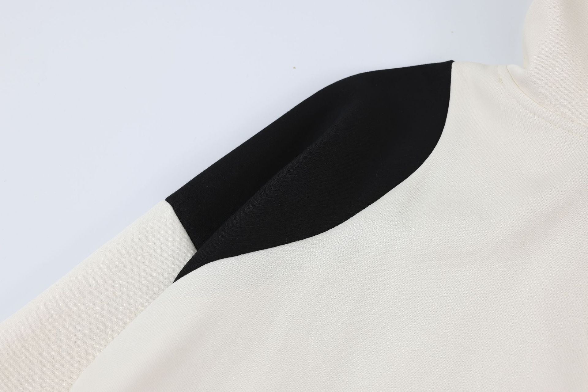 Women’s Fashion Loose Hooded Sweater