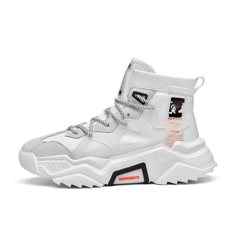 Outdoor breathable reflective sneakers