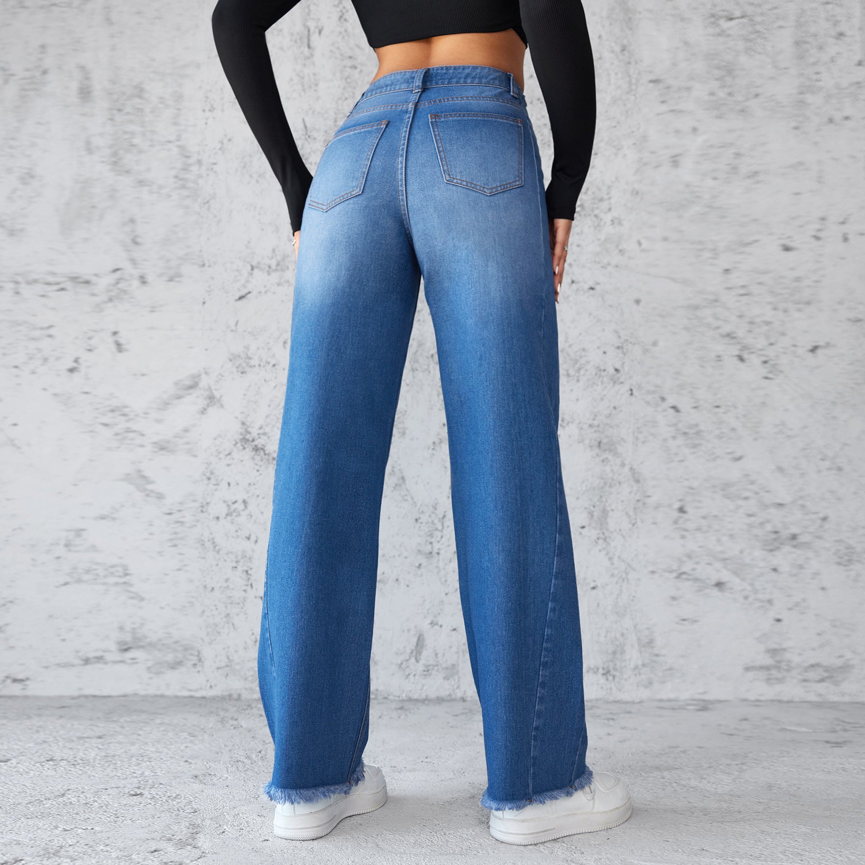 women’s wide-leg jeans