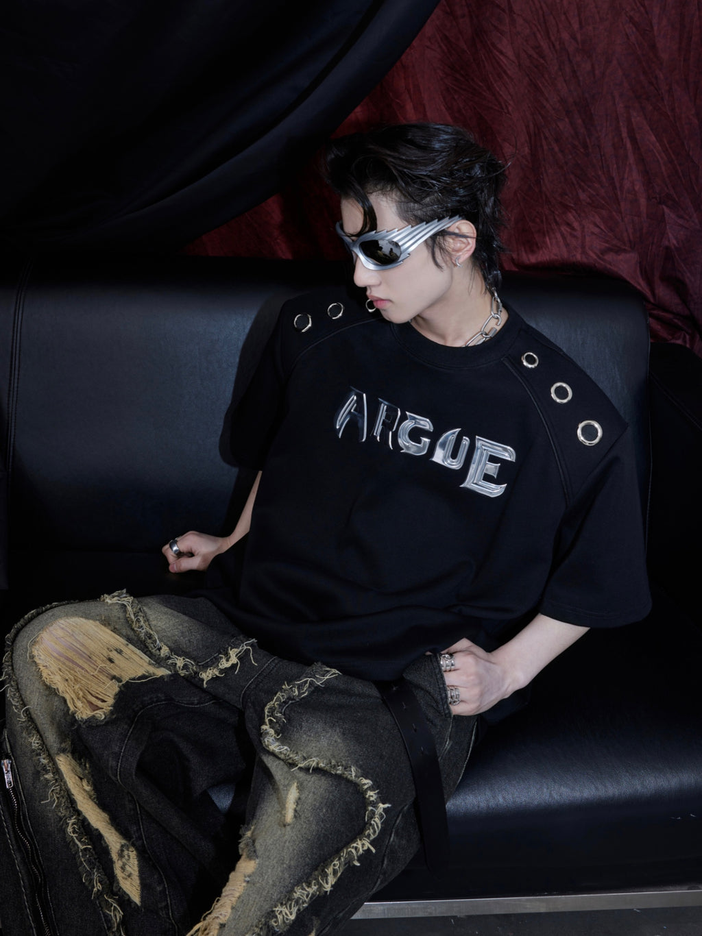 Metal Ring Shoulder T-Shirt