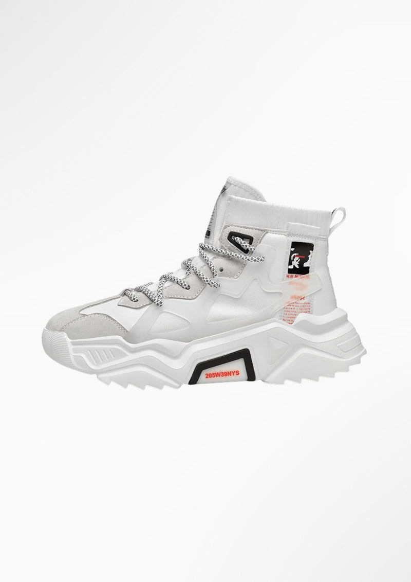 Outdoor breathable reflective sneakers